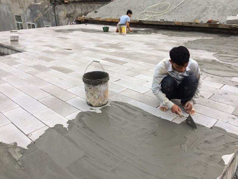 Bê tông xốp tôn nền có tính ứng dụng cao nhờ những ưu điểm về trọng lượng, tính cách nhiệt, cách âm và giá thành.